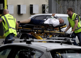 Ve dvou novozélandských mešitách se střílelo. Mrtvých je nejméně čtyřicet