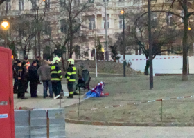 Další muž se pokusil upálit poblíž Václavského náměstí. Zabránili mu v tom policisté a strážníci