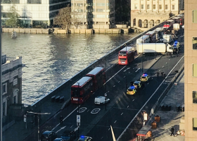 V Londýně se opět ozývá střelba. Tentokrát na mostě