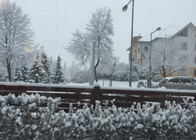 Husté sněžení komplikuje dopravu na východě republiky