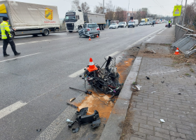 Série dopravních nehod paralyzovala centrum Českých Budějovic. Jedna řidička zemřela