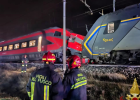 17 zraněných po srážce vlaků v Itálii.
