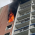 Z okna bytu v Železném Brodě šlehaly metrové plameny, na místě zasahují složky IZS