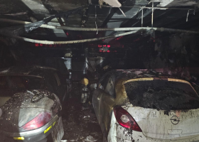 V Teplicích hořela garáž bytového domu, evakuováno 27 lidí