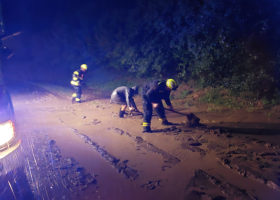 Vydatný déšť a extrémní povodně. Vláda varovala před velkou vodou